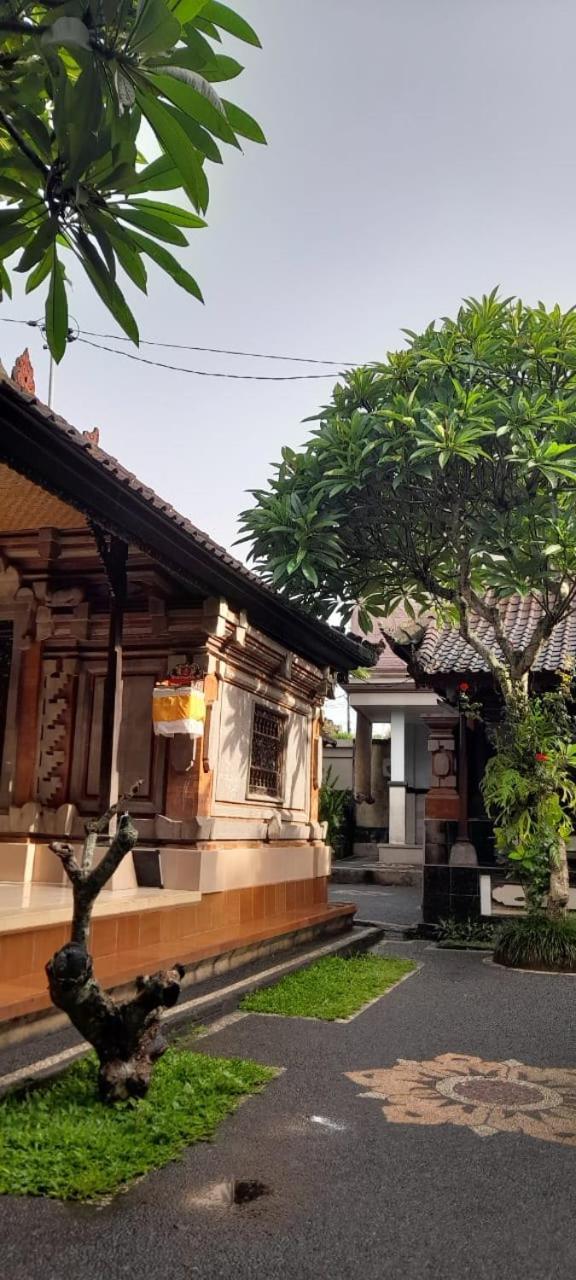 Nugraha Guesthouse 1 Ubud Exterior foto