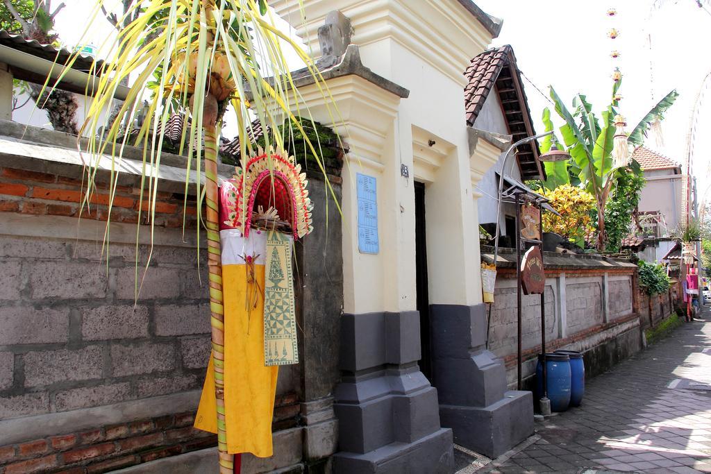 Nugraha Guesthouse 1 Ubud Exterior foto